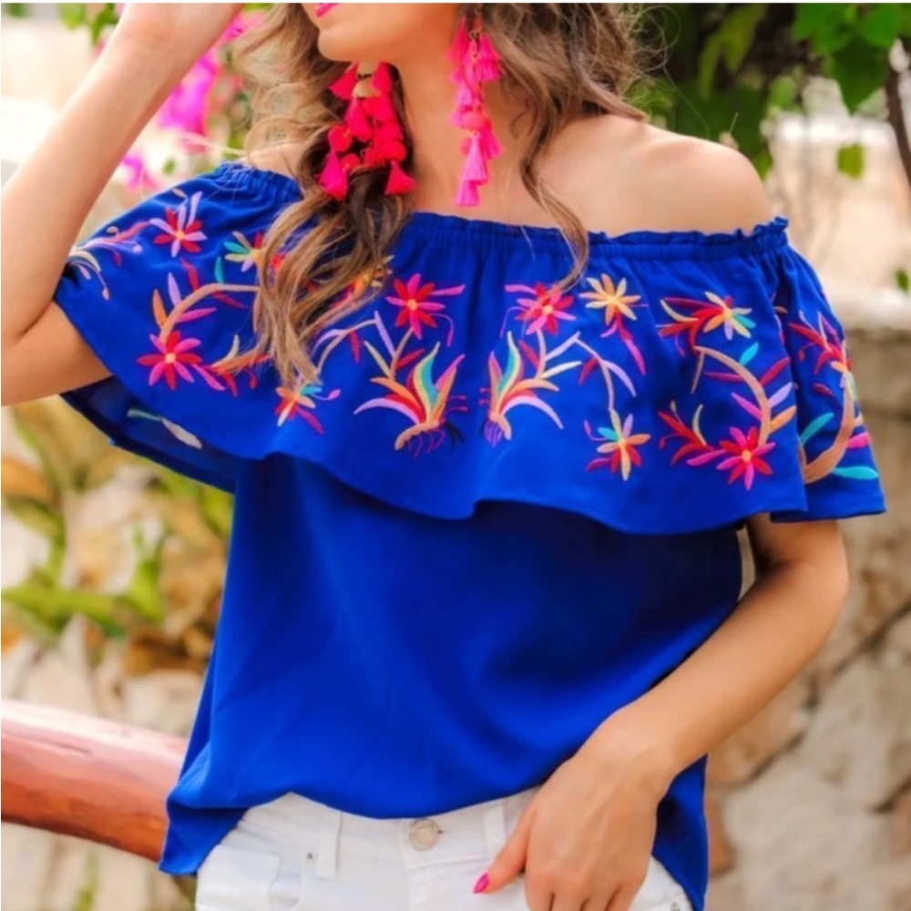 Entro Blue Embroidered  Off The Shoulder Top  SIze Medium